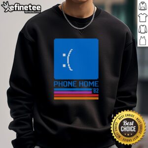 Top E.T. Crash Sweatshirt featuring a vintage alien graphic, perfect for sci-fi fans and retro style enthusiasts.