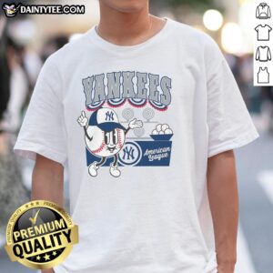 Awesome Mitchell & Ness cream New York Yankees Step Back Up T-Shirt featuring classic logo and stylish design for fans.