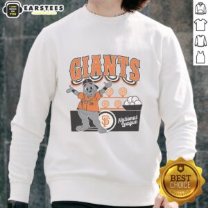 Alt Text: Awesome Mitchell & Ness cream San Francisco Giants Step Back Up sweatshirt featuring team logo and stylish design.