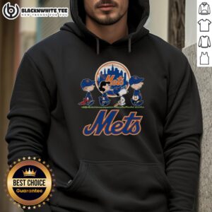 Snoopy, Charlie Brown, Linus, and Lucy in New York Mets baseball jerseys and hoodies, celebrating team spirit.