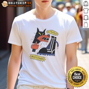 Original Wolf Middle Finger T-Shirt: 'All My Dogs Hate Bootlickers' design, perfect for dog lovers with a sense of humor.