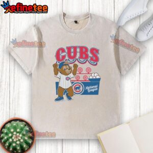 Premium Preschool Mitchell & Ness Cream Chicago Cubs Step Back Up Washed T-Shirt for kids, featuring a stylish design.