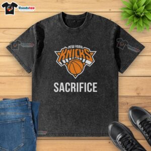 Alt Text: Vintage washed T-shirt featuring the Original New York Knicks Sacrifice logo, perfect for basketball fans.
