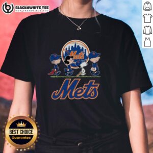 Cute Snoopy, Charlie Brown, Linus, and Lucy in New York Mets baseball jerseys on a ladies tee.