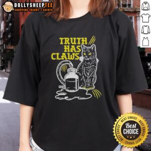 Cute cat graphic on 'Truth Has Claws' ladies tee, perfect for cat lovers and stylish outfits.