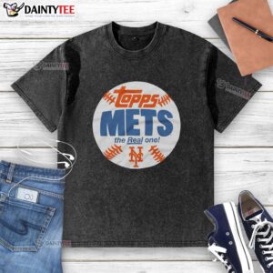Awesome New York Mets MLB X Topps baseball washed t-shirt featuring vibrant team colors and logo for fans.