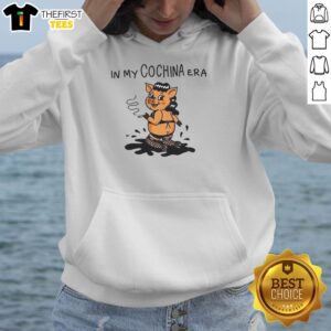 Funny Pig Lady In My Cochina Era Meme T-Shirt - Image 2