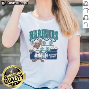 Good Mitchell & Ness cream Seattle Mariners step back up ladies tee featuring stylish design and comfortable fit.
