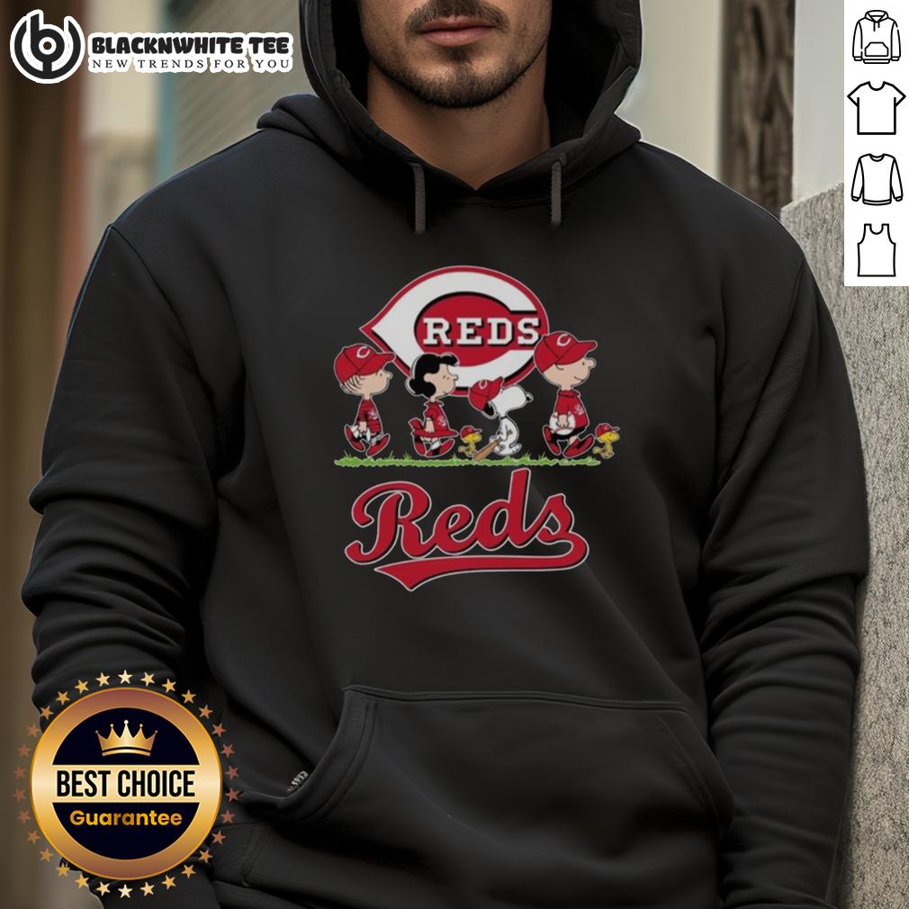 Cute Snoopy Charlie Brown Linus And Lucy Wearing Cincinnati Reds Baseball Jersey Hoodie Alt Text: Snoopy, Charlie Brown, Linus, and Lucy wearing Cincinnati Reds baseball jerseys and hoodies, looking adorable together.