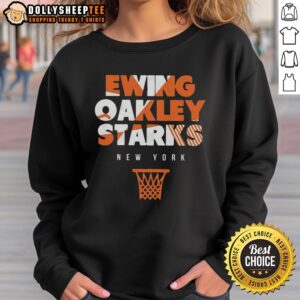 Vintage New York Knicks sweatshirt featuring Ewing, Oakley, and Starks hoop graphics for basketball fans.
