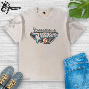 Nice Cleveland Rockers 97 washed t-shirt with vintage graphics, perfect for fans and casual wear enthusiasts.