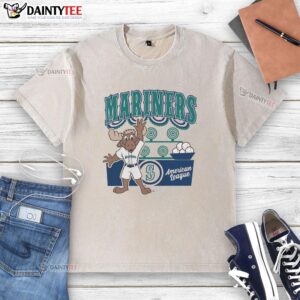 Alt Text: Good Mitchell & Ness cream Seattle Mariners step back up washed t-shirt, perfect for fans and casual wear.