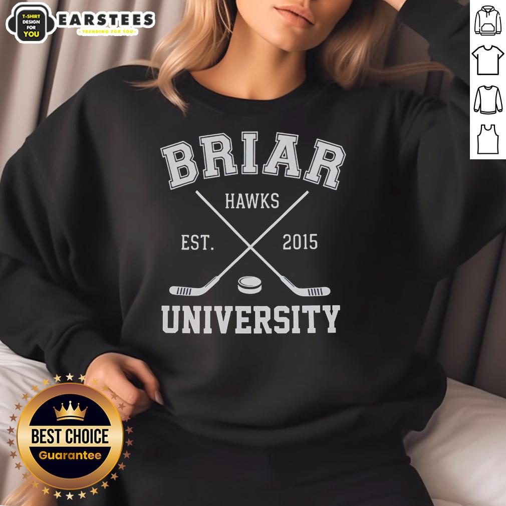 official-briar-university-est-2015-di-laurentis-66-sweatshirt Official Briar University Est 2015 Di Laurentis 66 Sweatshirt in navy blue, featuring logo and stylish design.