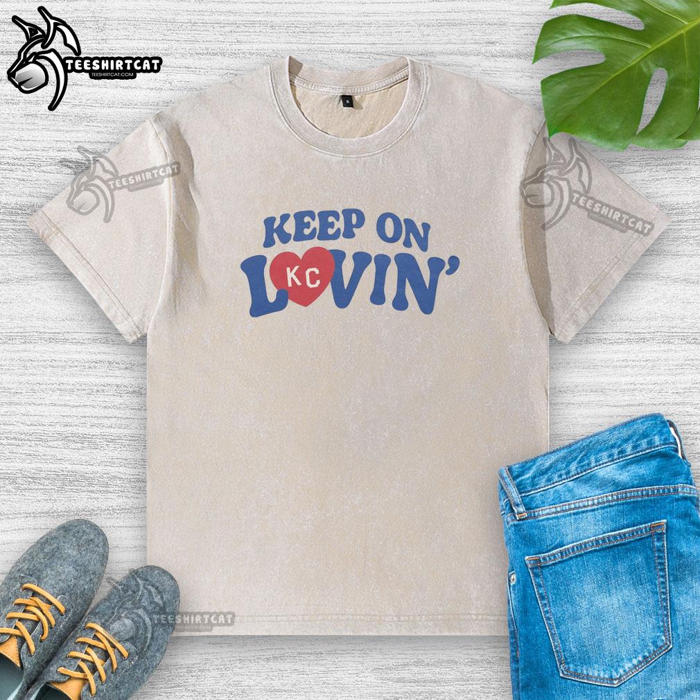 official-keep-on-kc-lovin-vintage-washed-t-shirt Alt Text: Official Keep On KC Lovin' vintage washed t-shirt featuring a retro design and soft fabric, perfect for casual wear.