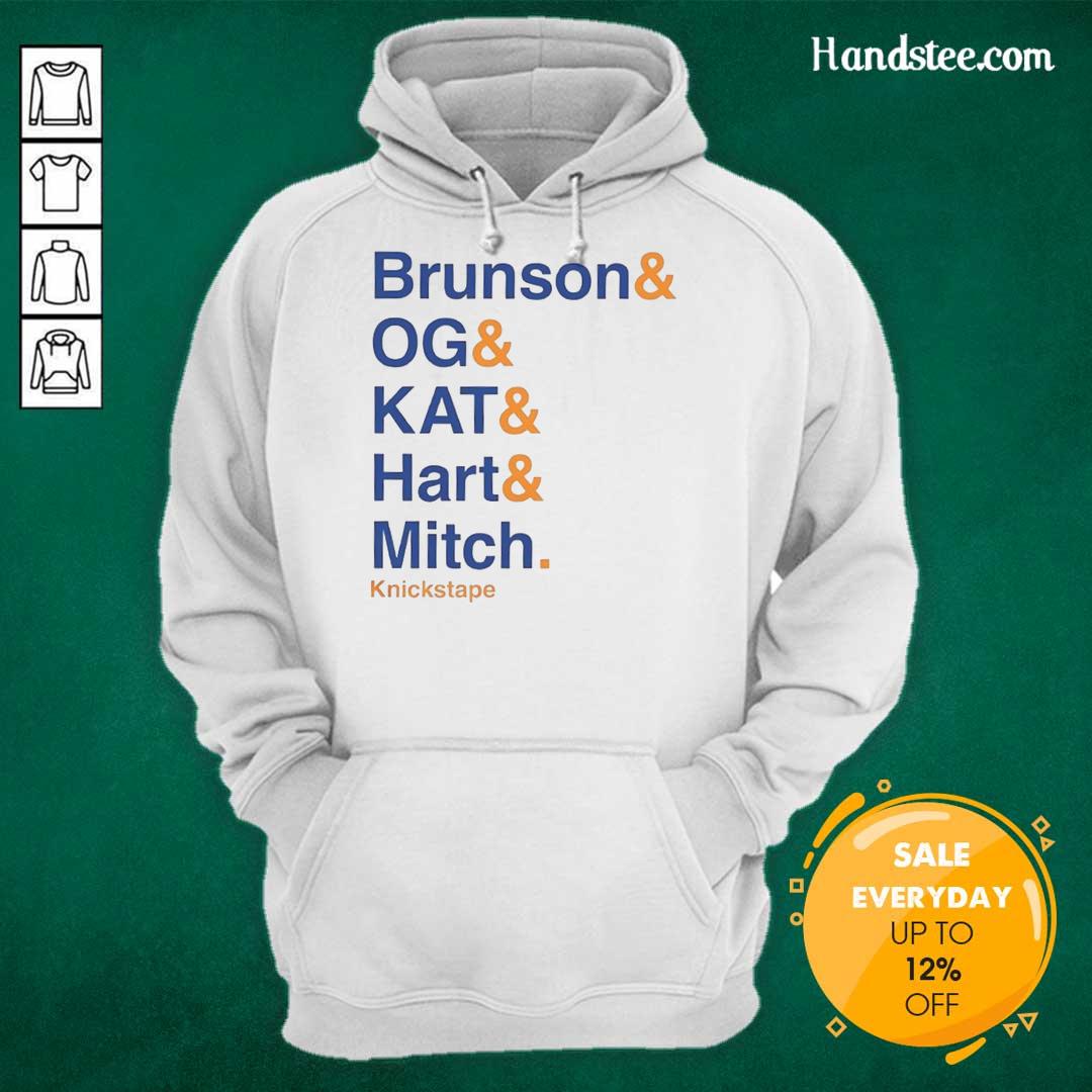 pretty-new-york-knicks-nba-the-lineup-brunson-og-kat-hart-mitch-player-names-hoodie Alt Text: New York Knicks NBA hoodie featuring player names Brunson, OG, Kat, Hart, and Mitch in a stylish lineup design.
