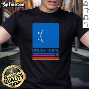 Top E.T. Crash T-Shirt featuring a vintage alien graphic, perfect for sci-fi fans and retro style enthusiasts.