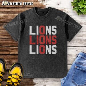 Good Three Lions England washed t-shirt featuring a vintage design, perfect for football fans and casual wear.