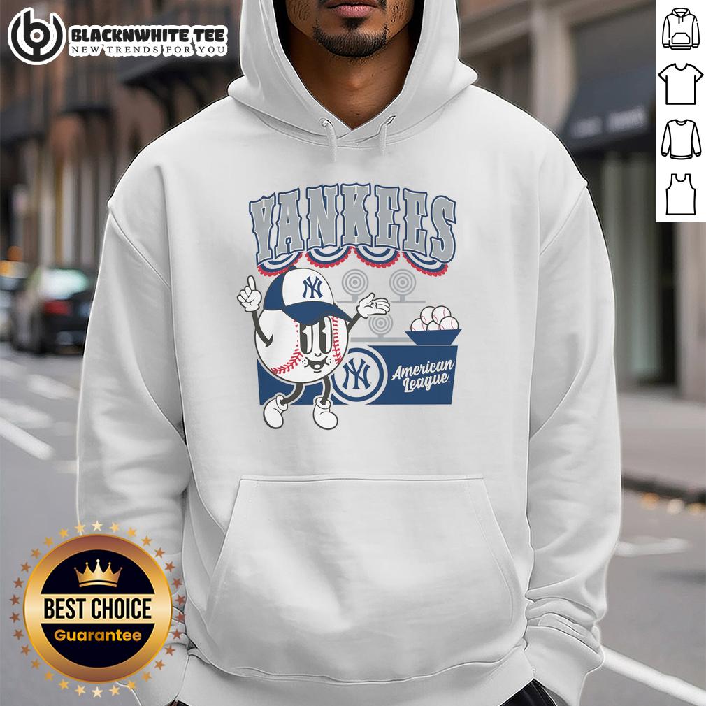 Top Mitchell & Ness Cream New York Yankees Step Back Up Hoodie