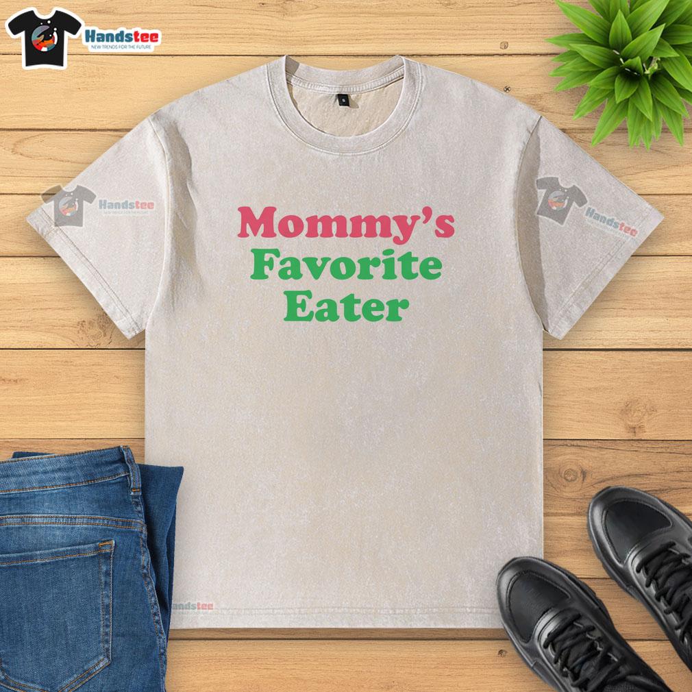 top-mommys-favorite-eater-washed-t-shirt Top Mommy's Favorite Eater washed t-shirt in soft cotton, perfect for casual wear and expressing love for food.