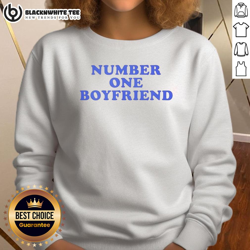 Top Number One Boyfriend Sweatshirt Cozy Top Number One Boyfriend Sweatshirt in soft fabric, perfect for casual outfits and showing love for your partner.