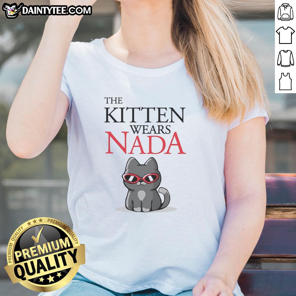 top-the-kitten-wears-nada-cat-sunglasses-ladies-tee Cute kitten wearing stylish cat sunglasses on a ladies tee, perfect for cat lovers and fashion enthusiasts.