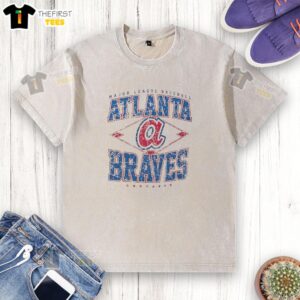 Alt Text: Premium Atlanta Braves Major League Baseball Cooperstown Diamond Washed T-Shirt in navy blue with classic logo.