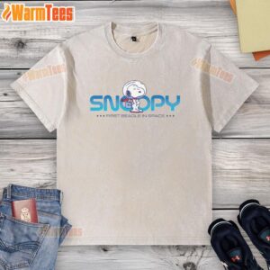 Pretty Peanuts Snoopy Beagle Roaming In Space T-Shirt - Image 6