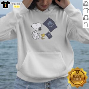 Top Snoopy And Woodstock Holding Memphis Grizzlies Flags To Cheer Hoodie displayed with vibrant colors and graphics.