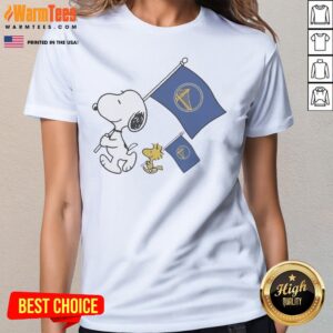 Nice Snoopy And Woodstock Holding Golden State Warriors Flags To Cheer ladies tee mockup featuring vibrant colors and fun graphics