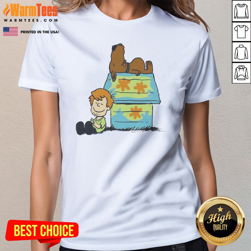 funny-shaggy-rogers-scooby-doo-peanuts-crossover-mystery-machine-doghouse-ladies-tee Funny Shaggy Rogers Scooby Doo Peanuts Crossover Mystery Machine Doghouse ladies tee in white, front view