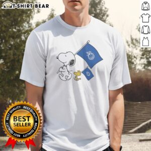 Good Snoopy And Woodstock Holding Orlando Magic Flags To Cheer Shirt - Perfect for fans and casual wear.