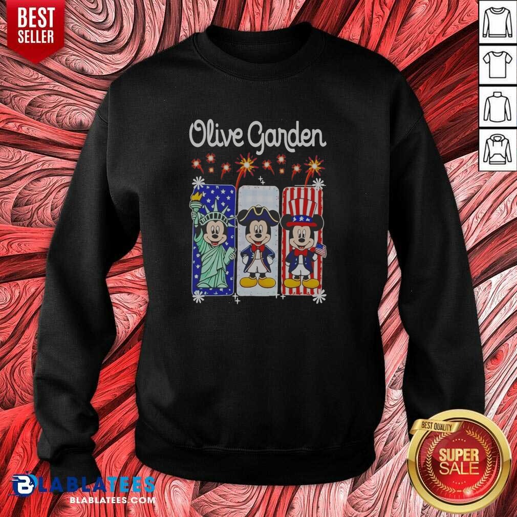 official-olive-garden-mickey-mouse-as-statue-of-liberty-and-uncle-sam-usa-sweatshirt-sweatshirt-optimized Official Olive Garden Mickey Mouse As Statue Of Liberty And Uncle Sam USA sweatshirt optimized, cozy crewneck sweatshirt with patriotic Disney design