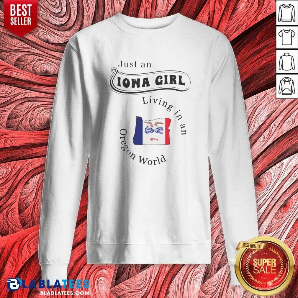 pretty-just-an-iowa-girl-living-in-an-oregon-world-iowa-oregon-map-sweatshirt-optimized-2 Pretty Just An Iowa Girl Living In An Oregon World Iowa Oregon Map sweatshirt optimized for WooCommerce.