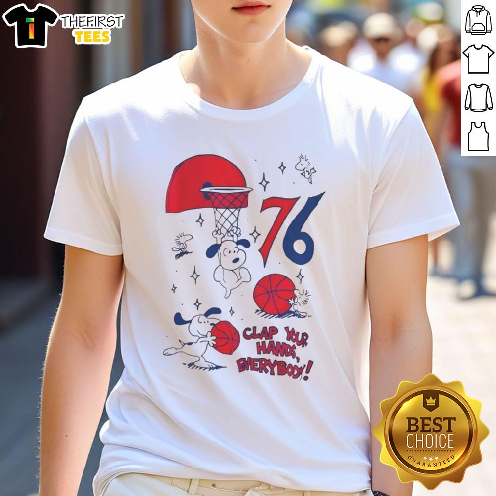 pretty-snoopy-x-philadelphia-76ers-clap-your-hands-everybody-t-shirt-1 Alt Text: Pretty Snoopy X Philadelphia 76ers Clap Your Hands Everybody T-Shirt featuring a fun design for basketball fans.