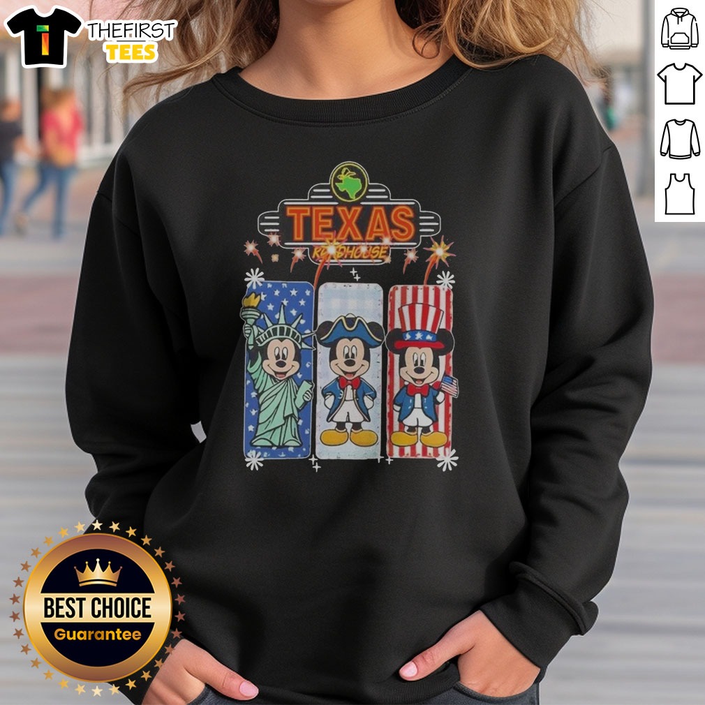 pretty-texas-roadhouse-mickey-mouse-statue-of-liberty-usa-independence-day-sweatshirt Pretty Texas Roadhouse Mickey Mouse Statue Of Liberty USA Independence Day Sweatshirt in dark fabric featuring patriotic graphic