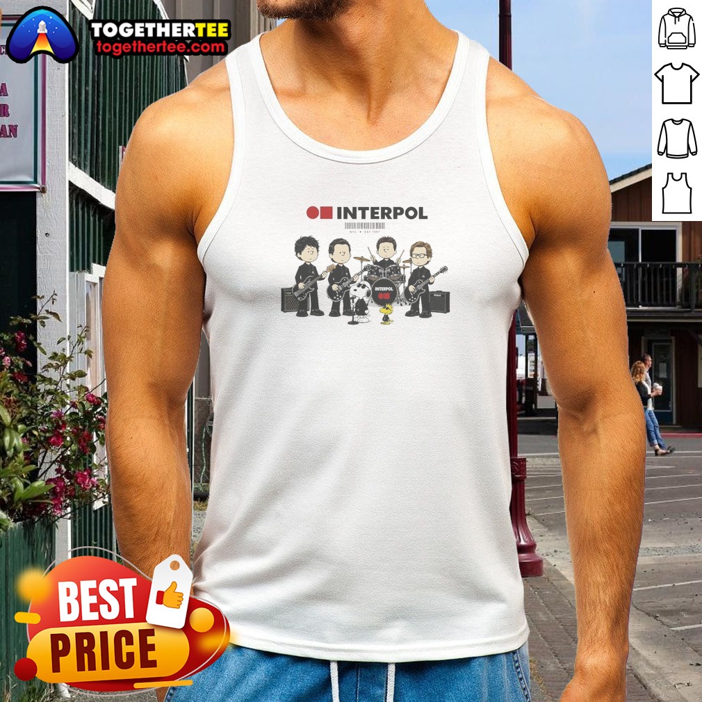 Top Interpol Snoopy Charlie Brown Peanuts NYC Est 1997 Tank Top Top Interpol Snoopy Charlie Brown Peanuts NYC Est 1997 Tank top in white with graphic print