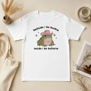 Top Cowboy Frog Outside I Be Hootin Inside I Be Hollerin t shirt in classic fit with vibrant print