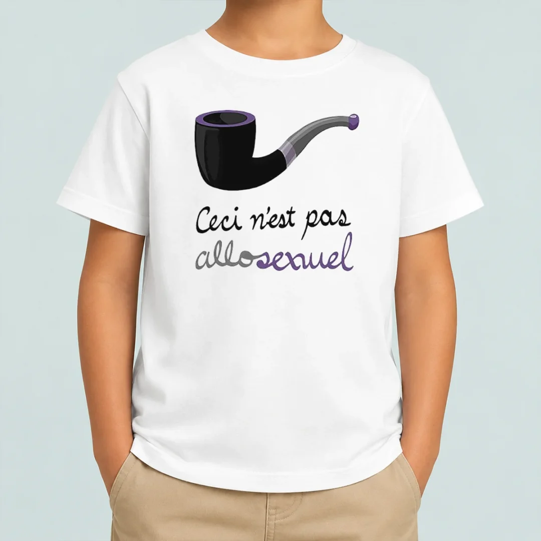hot-top-asexual-pride-rene-magritte-ceci-n-est-pas-allosexuel-kids-t-shirt Hot Top Asexual Pride Rene Magritte Ceci N Est Pas Allosexuel Kids T-Shirt
