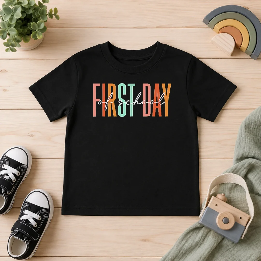 pretty-first-day-of-school-retro-typography-teacher-kids-t-shirt Pretty First Day Of School Retro Typography Teacher Kids T-Shirt